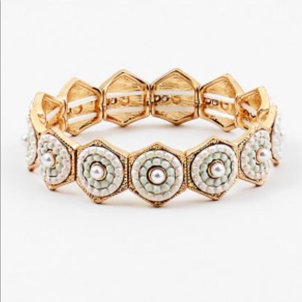 Beaded pearl stretchy bracelet